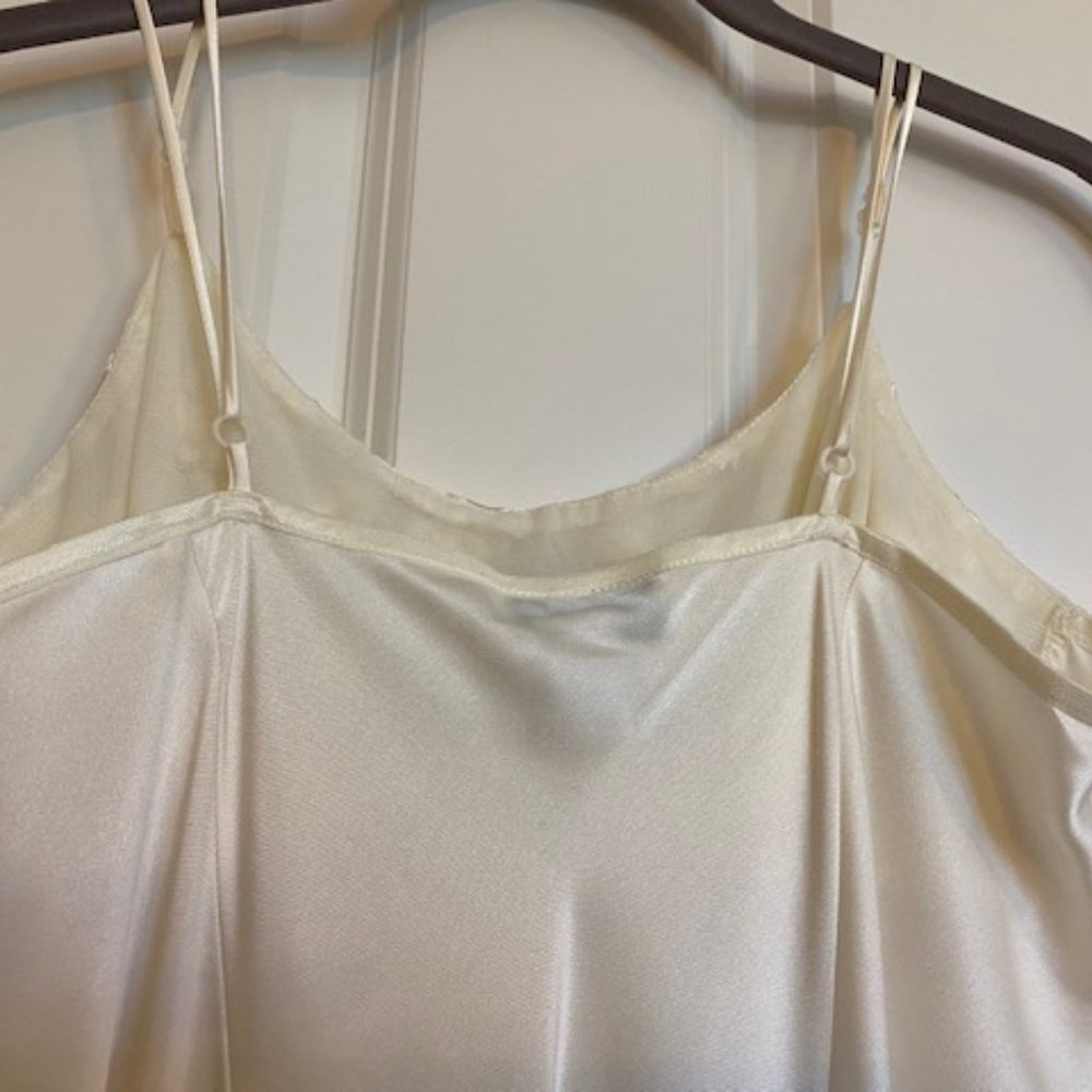 Flora Nirooz Embroidered Satin Nightgown Long Light Cream Size Large - Picture 7 of 13